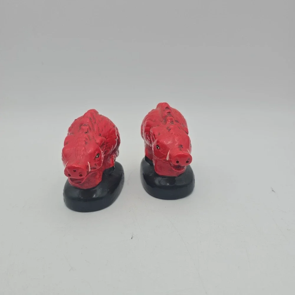 Vintage Arkansas Razorback Pig Salt & Pepper Shakers Red Souvenir Ceramic Pair